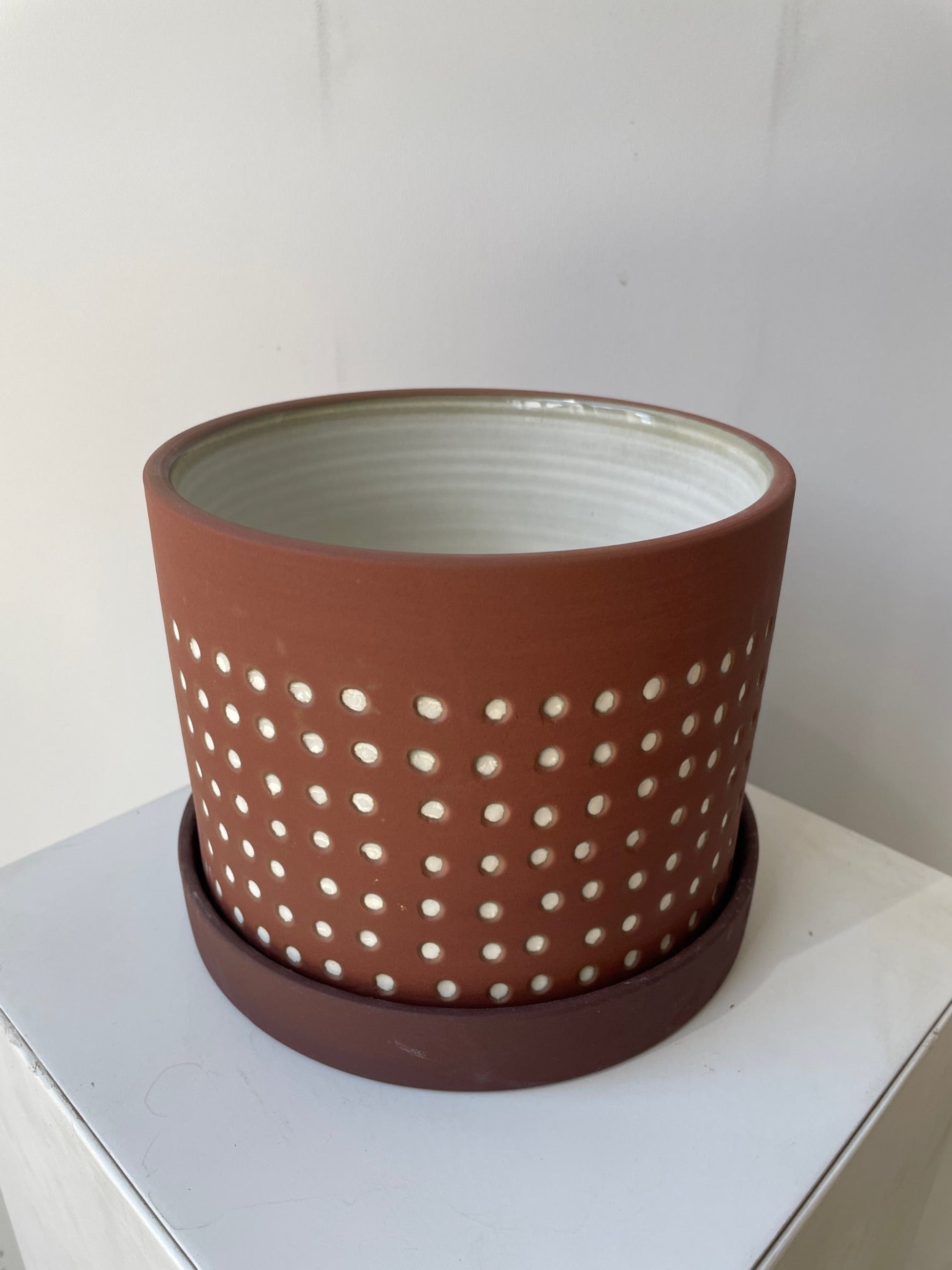 From top side view looking in the Salamaca pot and saucer.