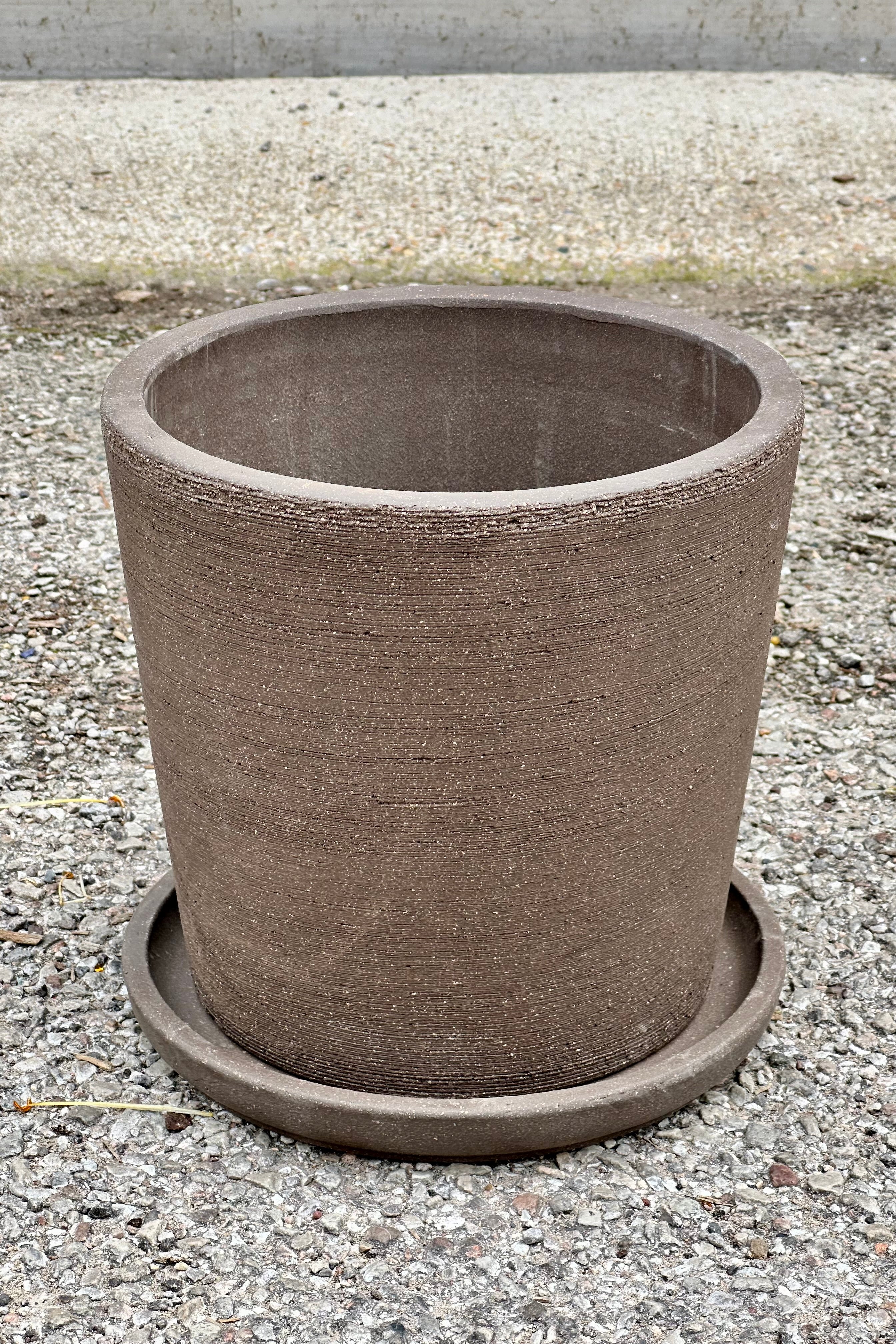 Maracay Medium Carob planter shown from topside looking in.