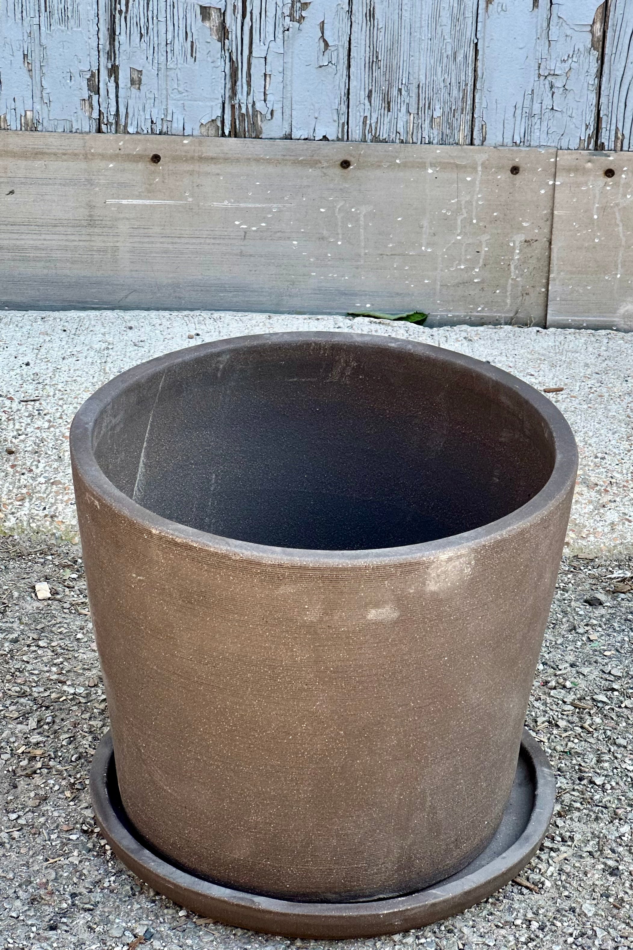 The XL MARACAY planter in carob shown from the side top looking in.