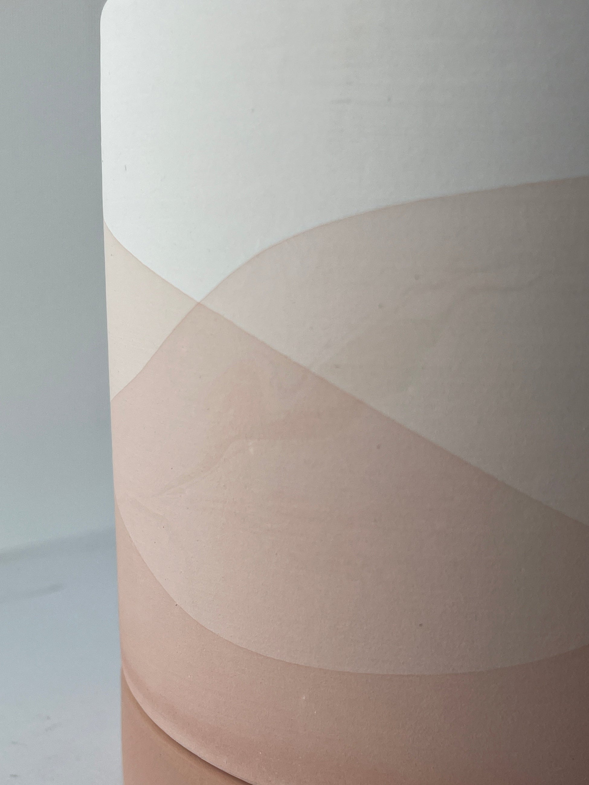 Detail of the vesper pot showing the shades of beige and pink of the design ©Sprout Home