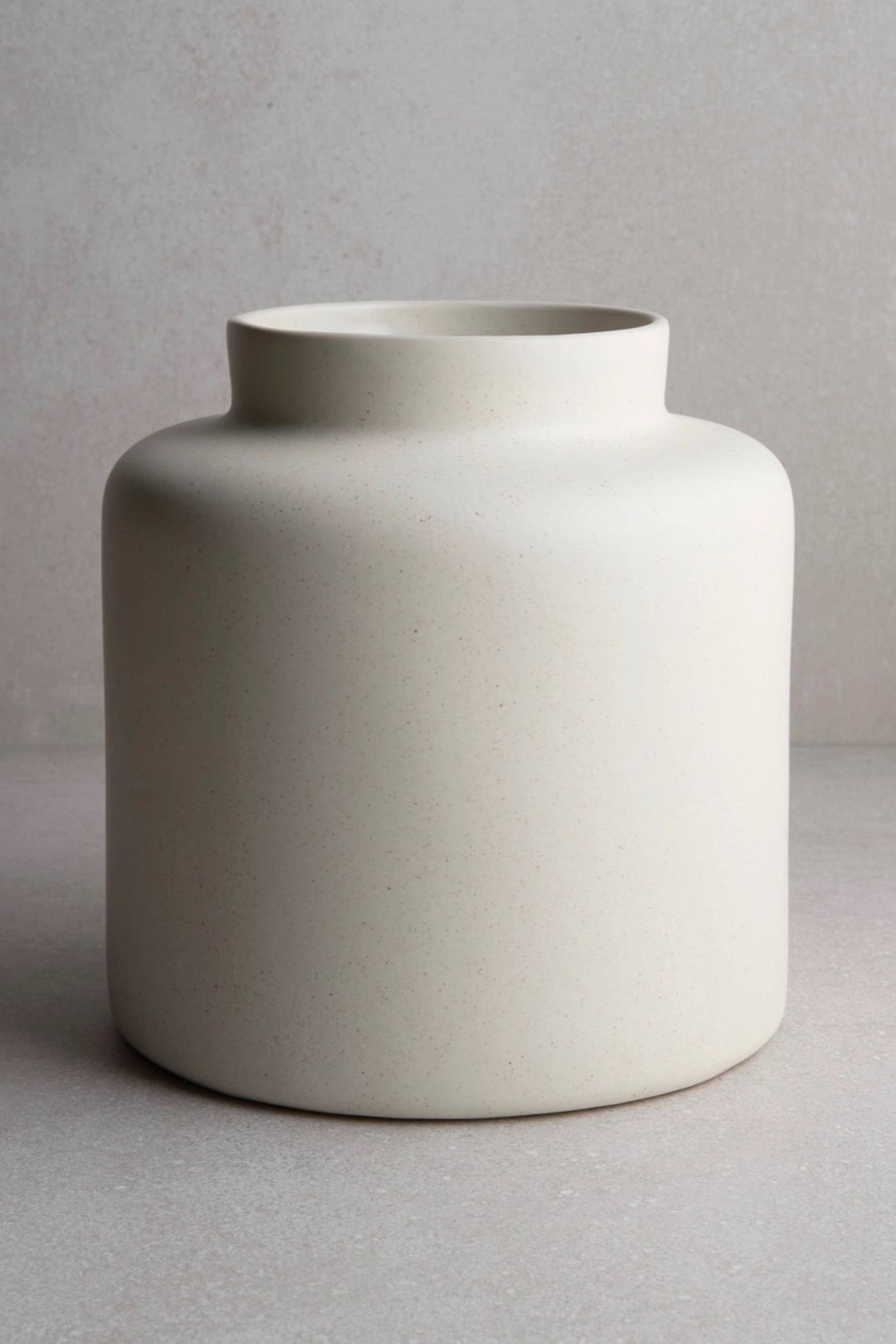 White Large ceramic vase on a plain background ©Goodies