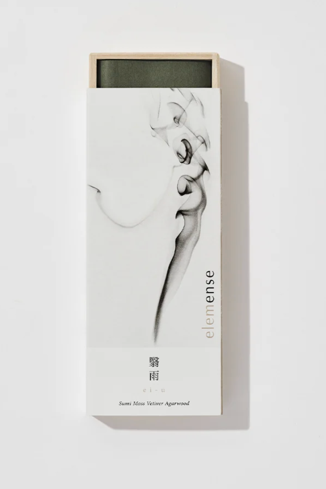 A white box of incense against a white background ©Nippon Kodo