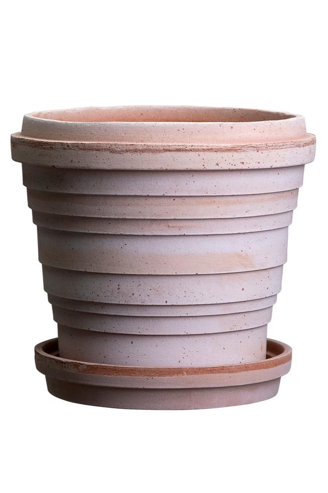 Rosa Juniper pot by Bergs Potter empty and against a white backdrop ©Bergs Potter