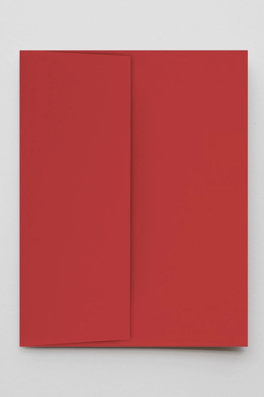 Back of a red envelope on a white background ©Hammerpress