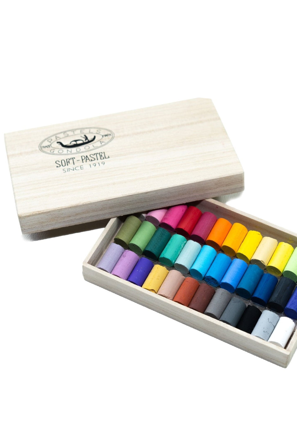 Set of soft pastelsOhkan Kagaku Kogyosyo (Kyoto Gondola Pastels) 36 colors set in a wooden box with a visible brand logo. ©Sweet Bella