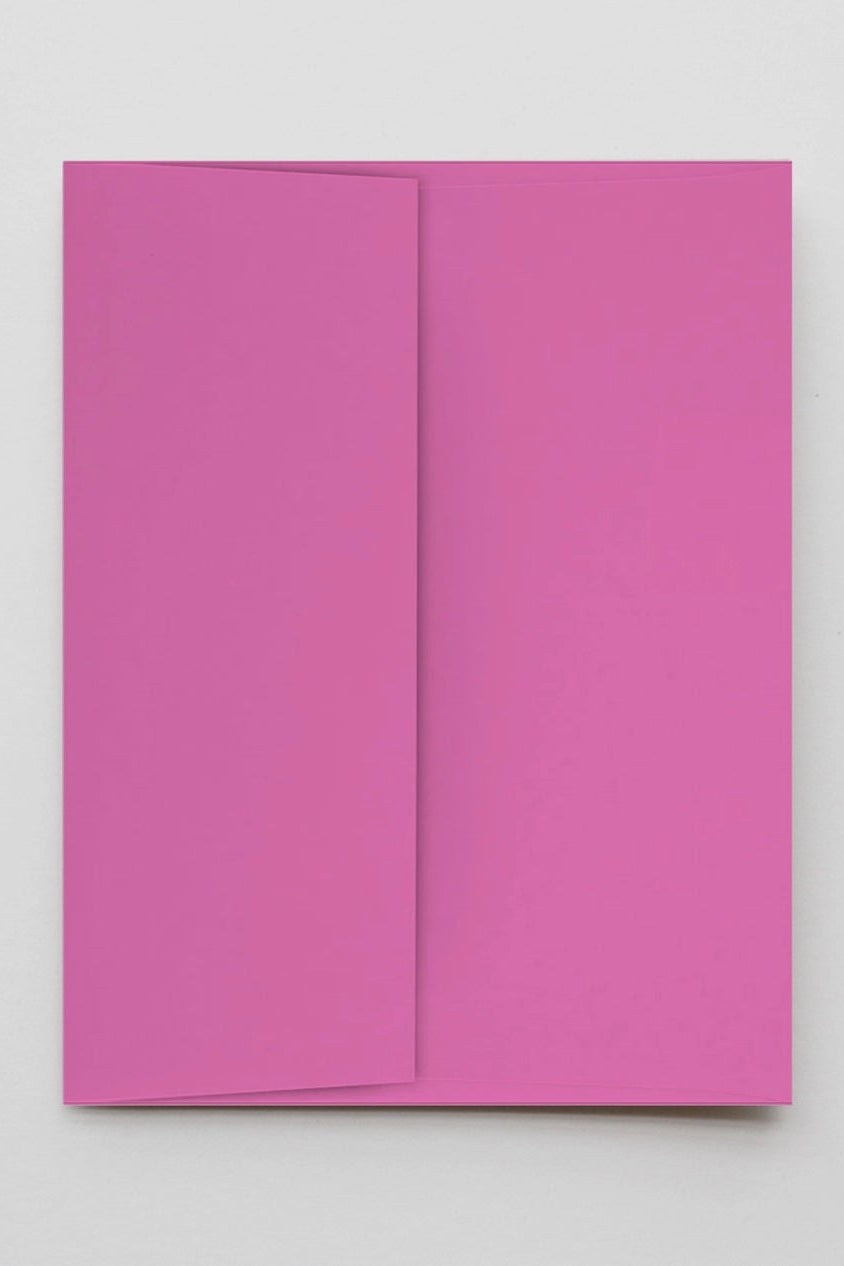 A pink envelope on a white background ©Hammerpress