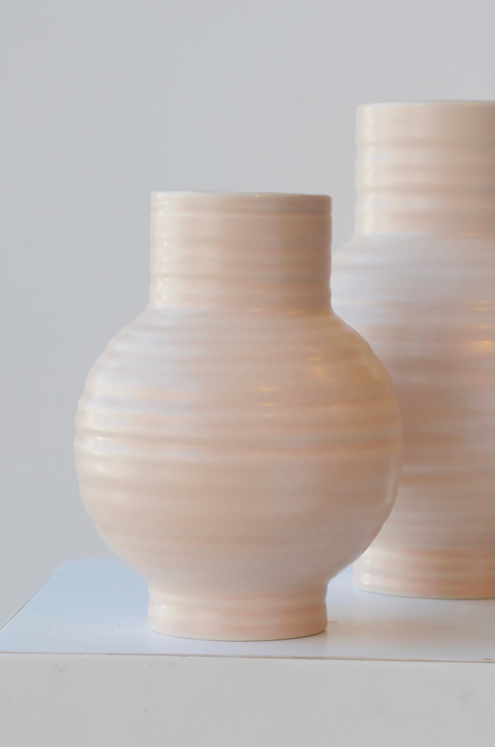 Small Essential blush vase ©Sprout Home