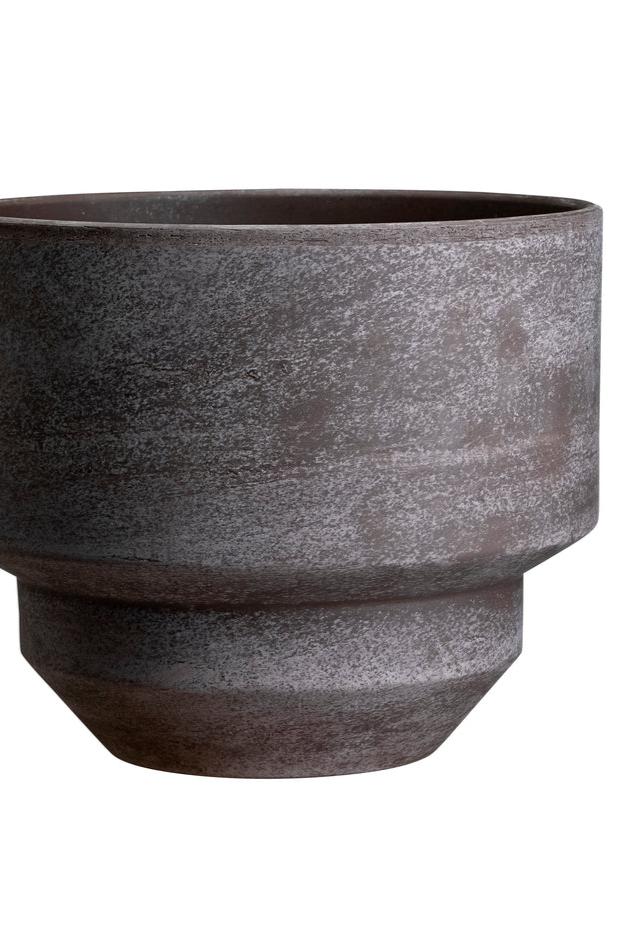 A close up section of the grey Hoff pot base by Bergs Potter without the base ©Bergs Potter