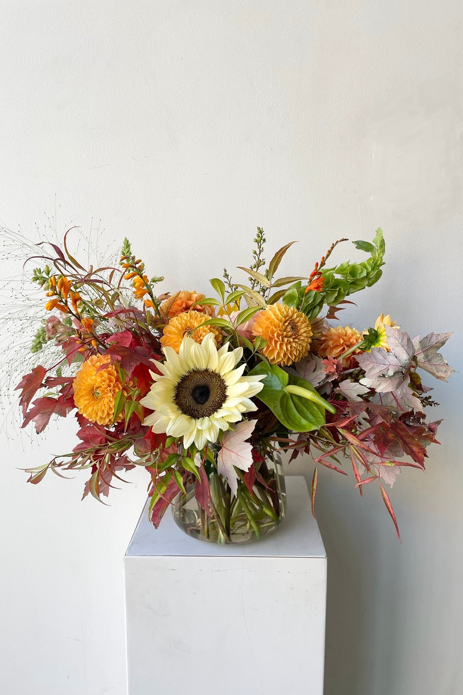 A September harvest custom arrangement by Sprout Home in mid September with sunflower and dahlias ©Sprout Home #size_$160
