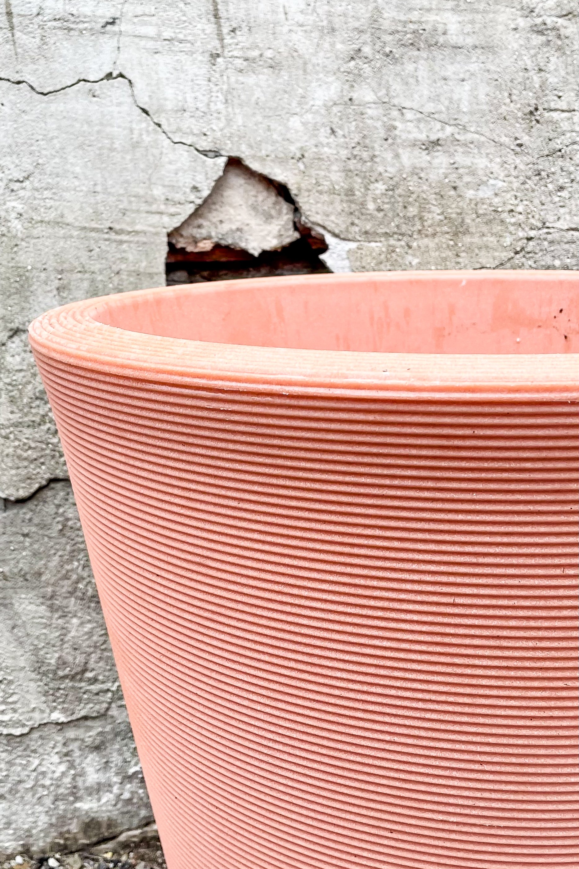 Madison Weathered Terracotta Planter 14"