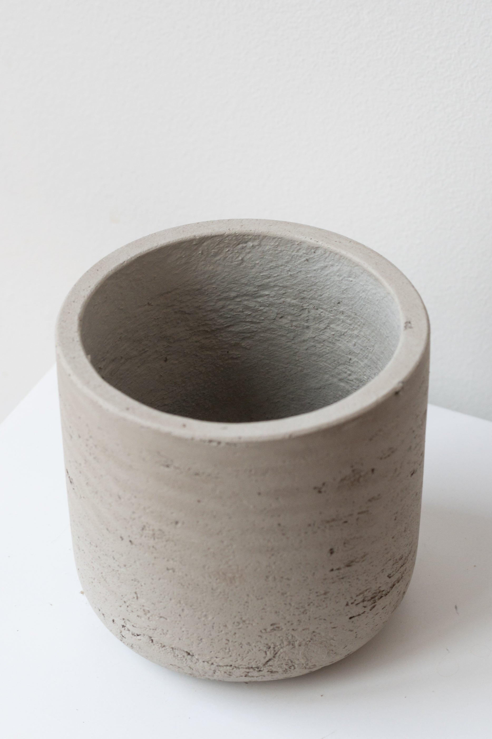 Charlie pot grey washed x small in front of white background