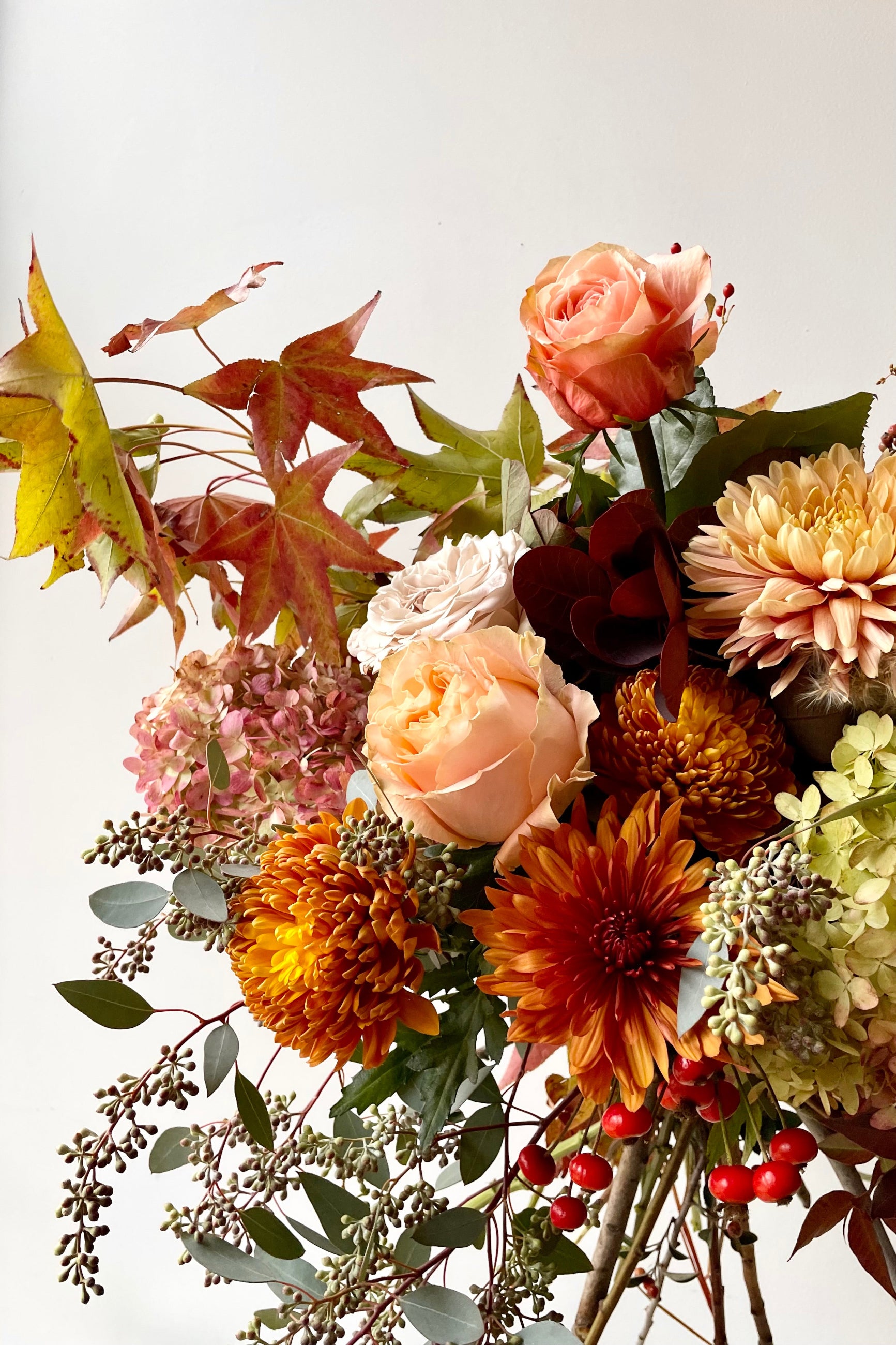 'Harvest Moon' arrangement by Sprout Home available for delivery in chicago or pick up. Fall colors abound!!! ©Sprout Home #size_PLP