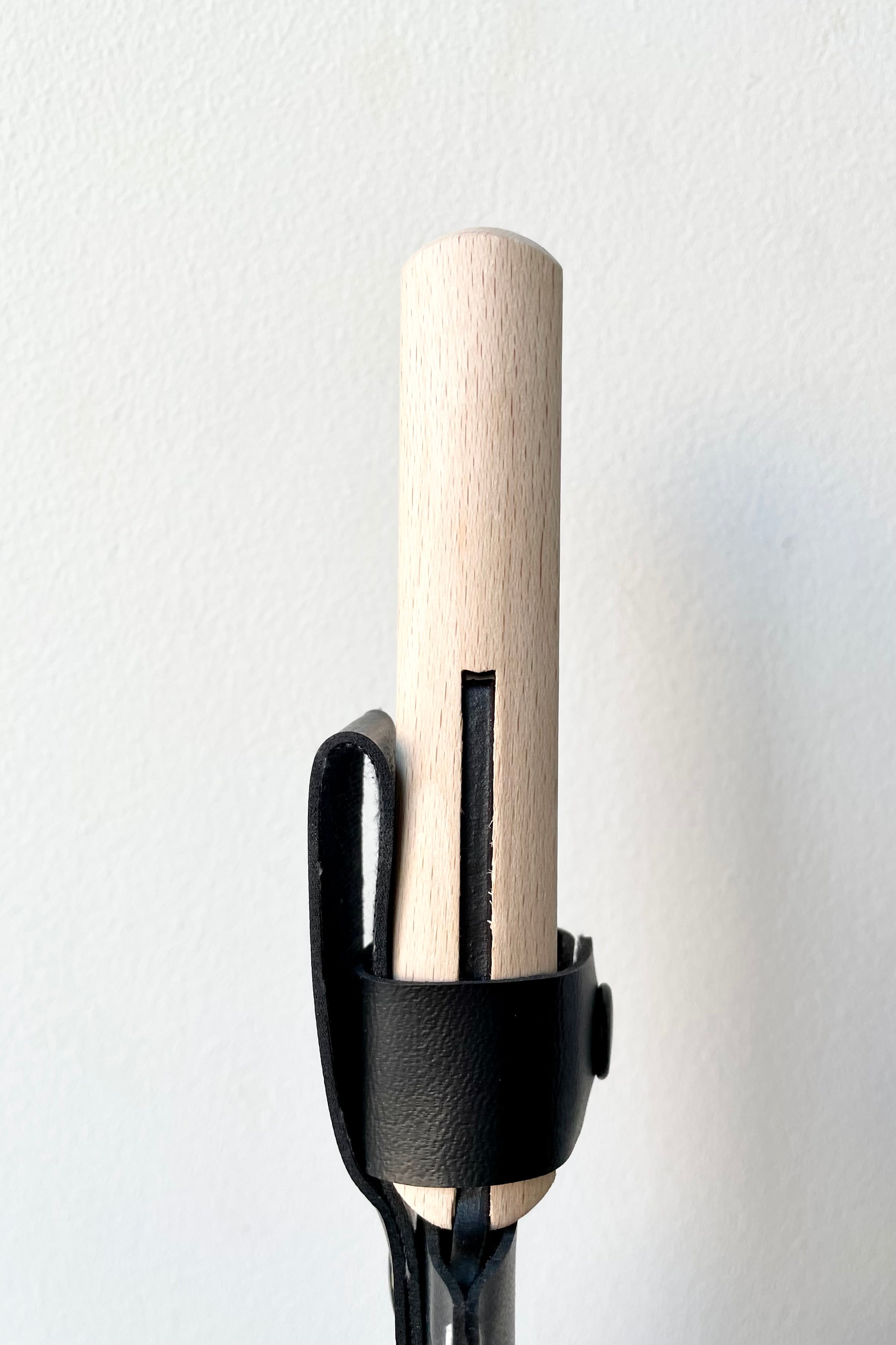 side view of the handle of a garden knife