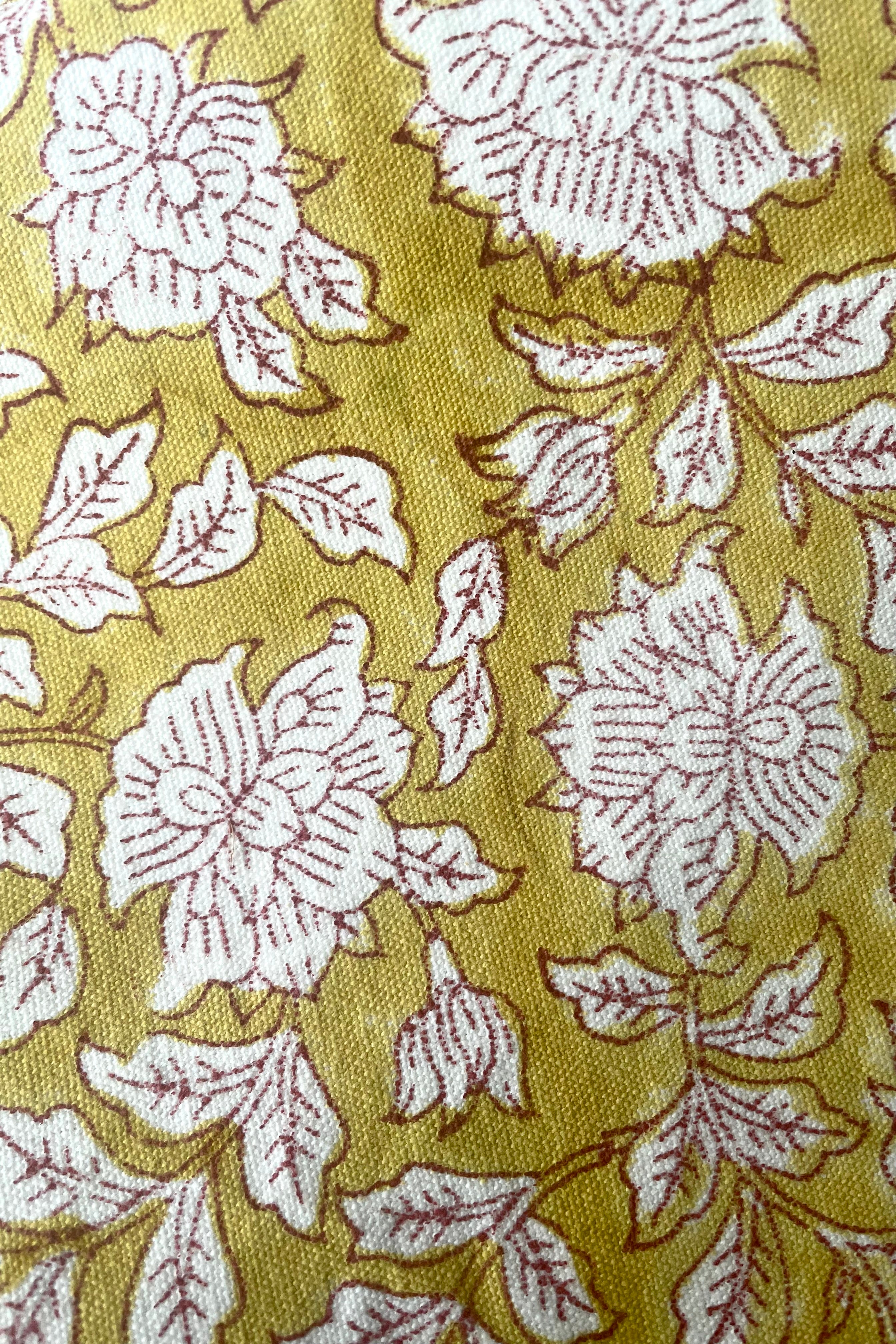 A detailed view of the pattern of Cotton Placemat soleil