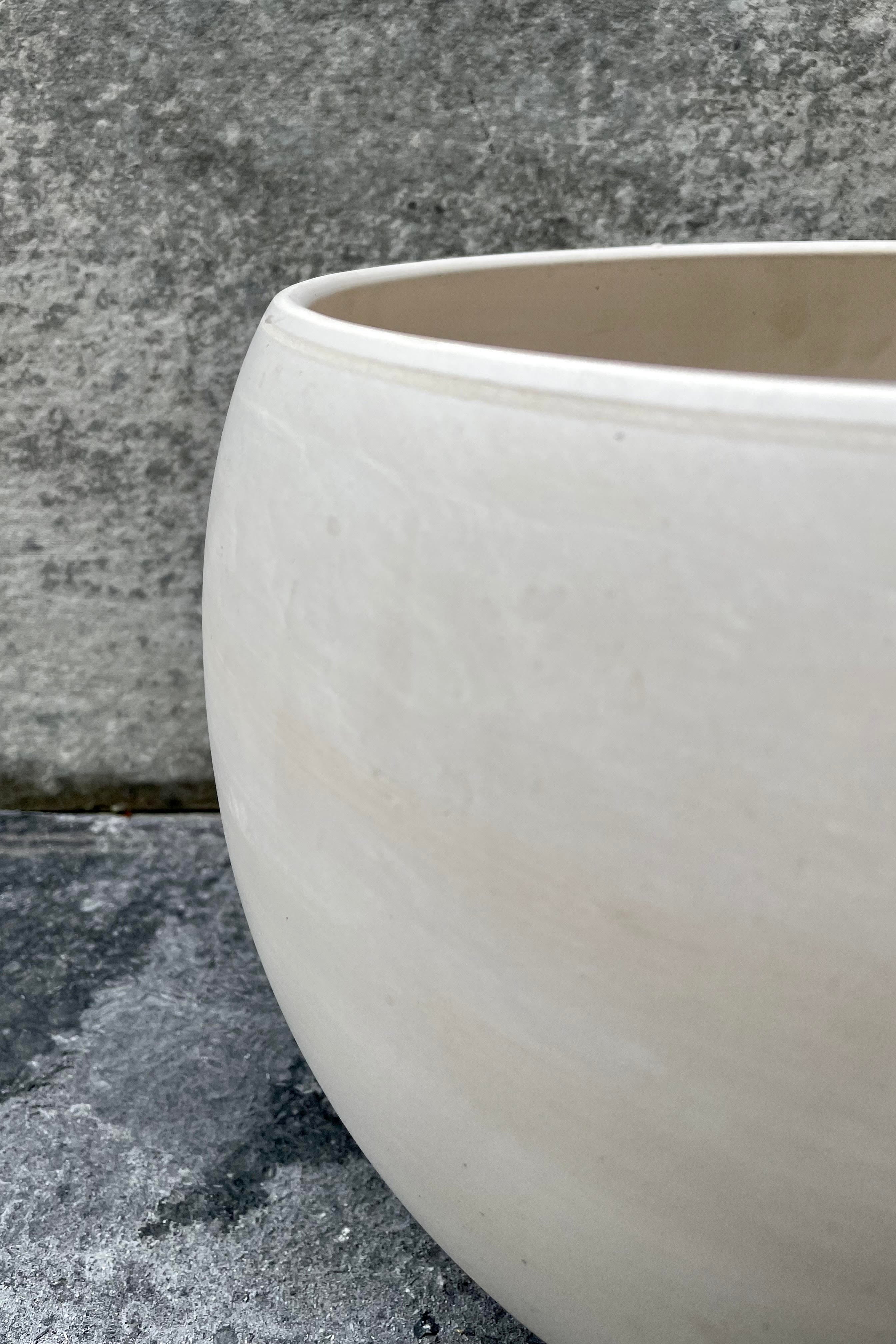 Luna Sphere Pot Granite 12.5"