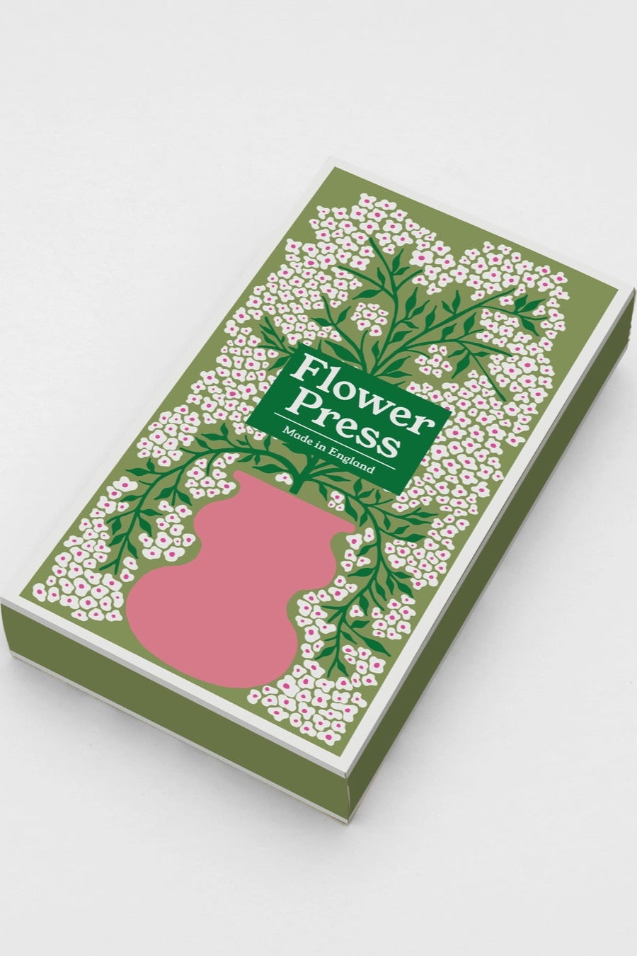 Box of a flower press with "Forget me Not" floral design on a white background ©Studio Wald
