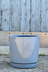 The I/O2 cylinder planter in small and steel coloration.