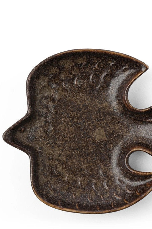 Ceramic bird-shaped dish with a textured surface on a white background ©Miya Company