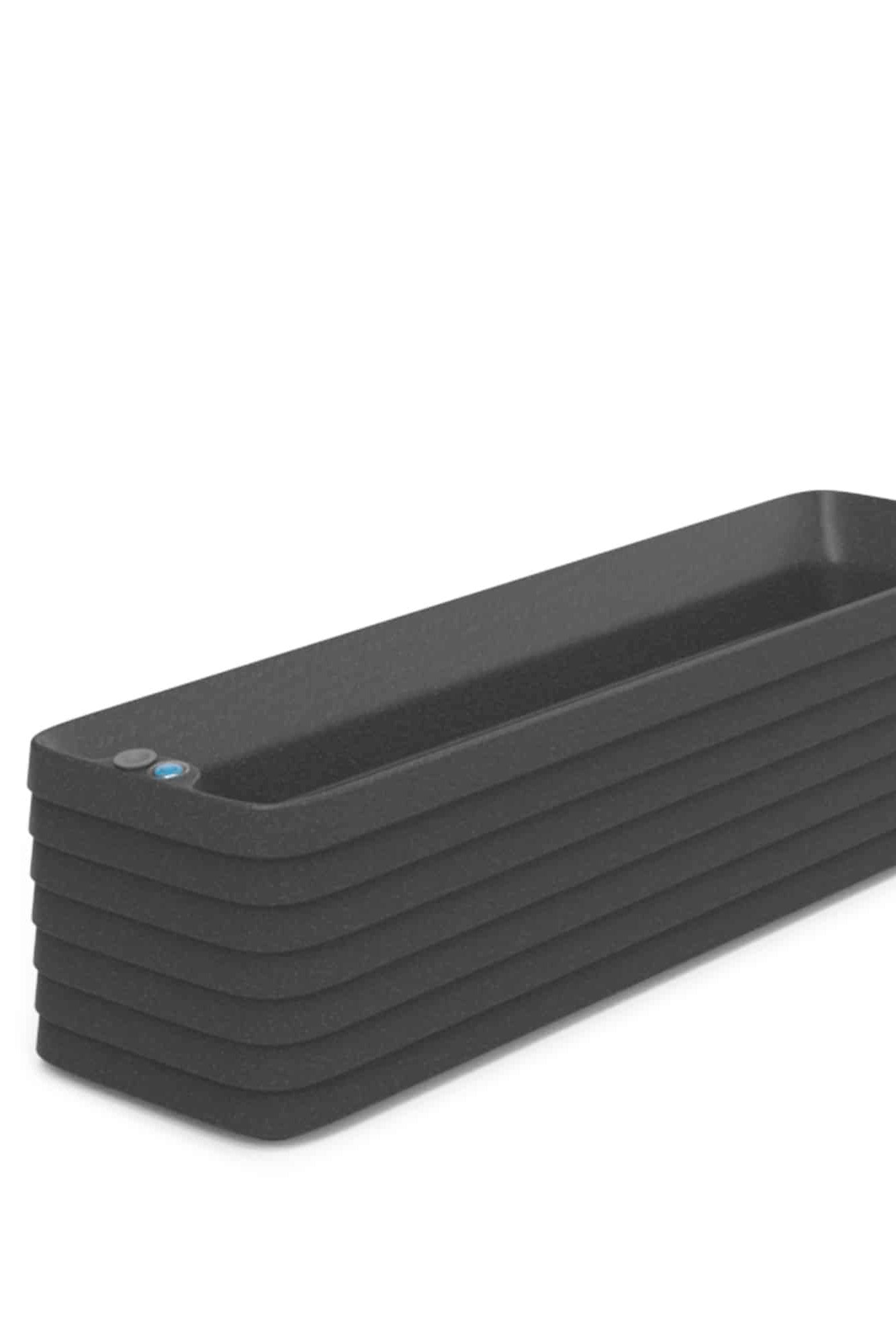 Black rectangular planter on a white background ©Crescent