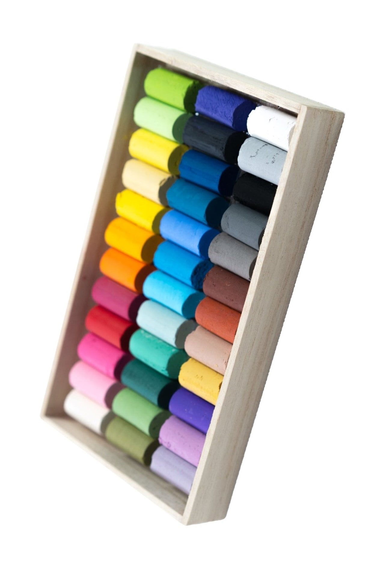 Set of colorful Ohkan Kagaku Kogyosyo (Kyoto Gondola Pastels) 36 colors set in a wooden box on a white background ©Sweet Bella