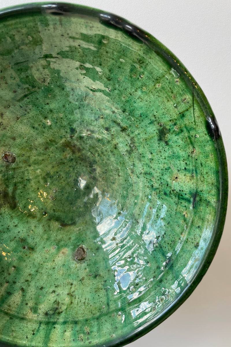 Detail image of the green finish of the Tamegroute bowl