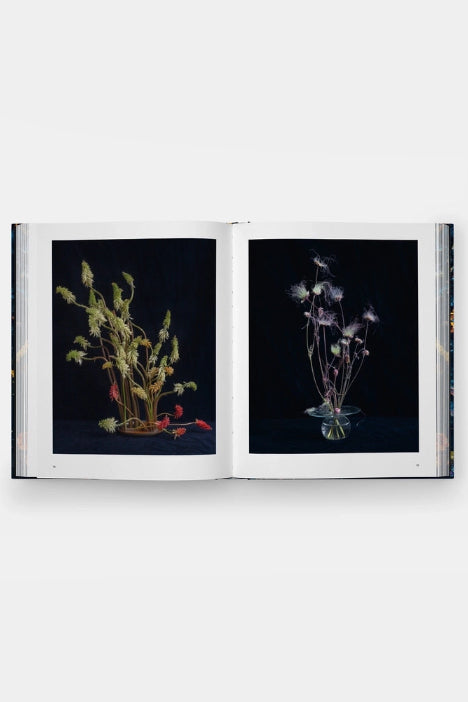 Open Emily Thompson Flowers book showing two images of floral arrangements on a white background ©Phaidon