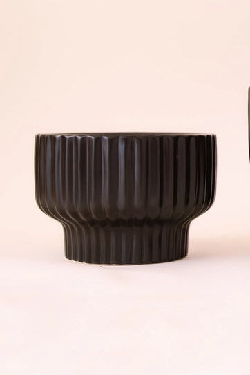 Presley Pedestal Planter Black 4.5" empty ©Jungle Club