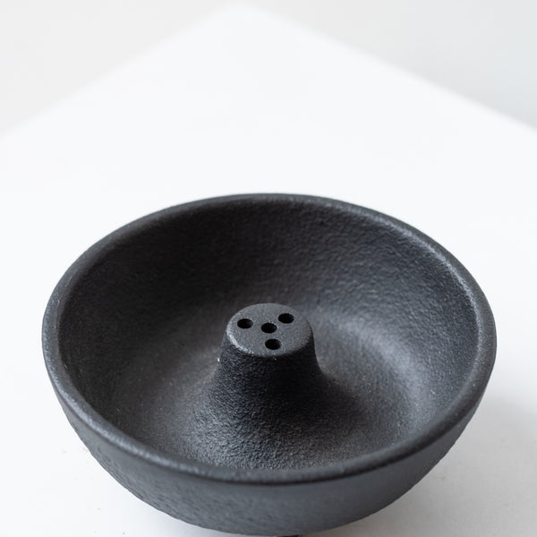 Iwachu Round Incense Burner – Omoi Life Goods