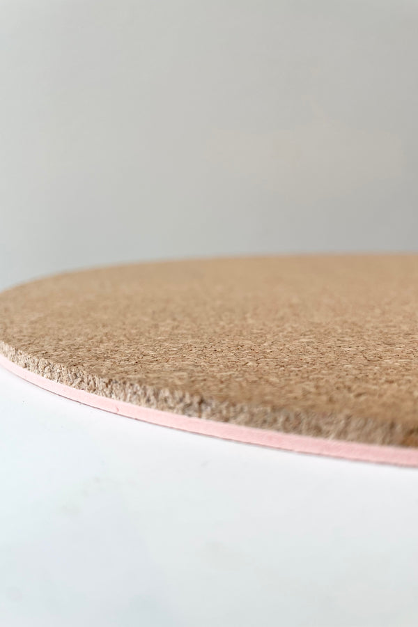 profile view of the dot chi cork mat.