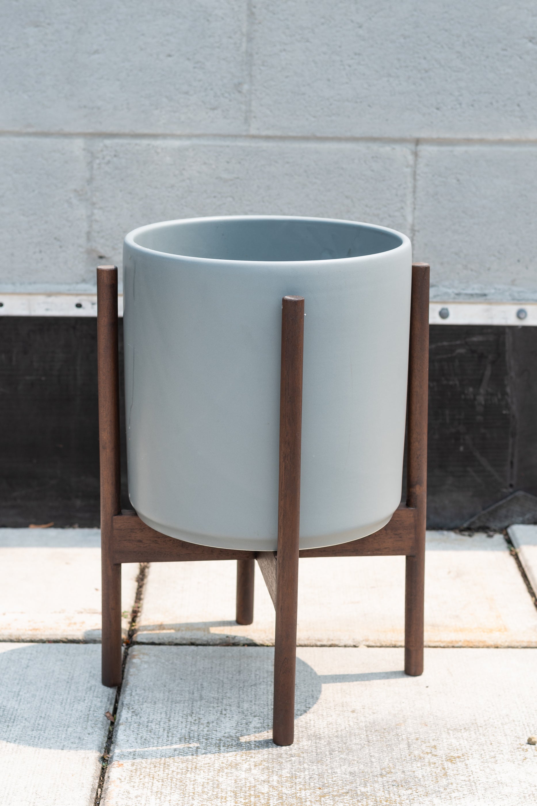 The 10" Gray Cylinder & Dark Teak Stand
