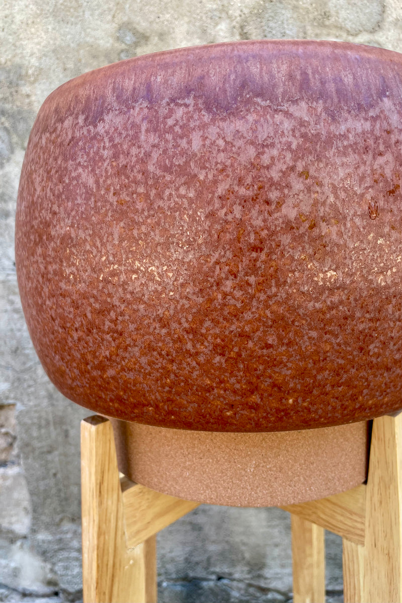 Sienna Reactive Glazed Pot & Wood Stand