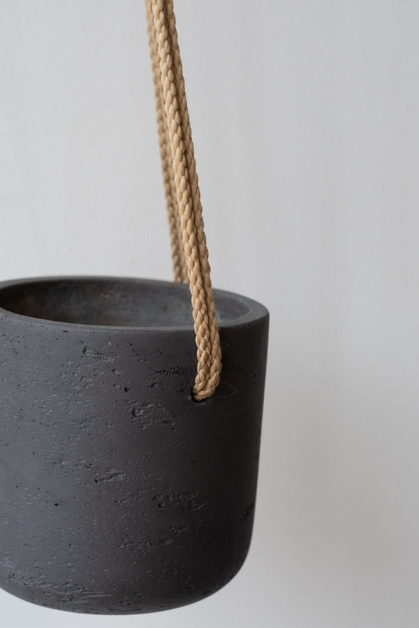 Charlie Hanging Pot black washed extra small