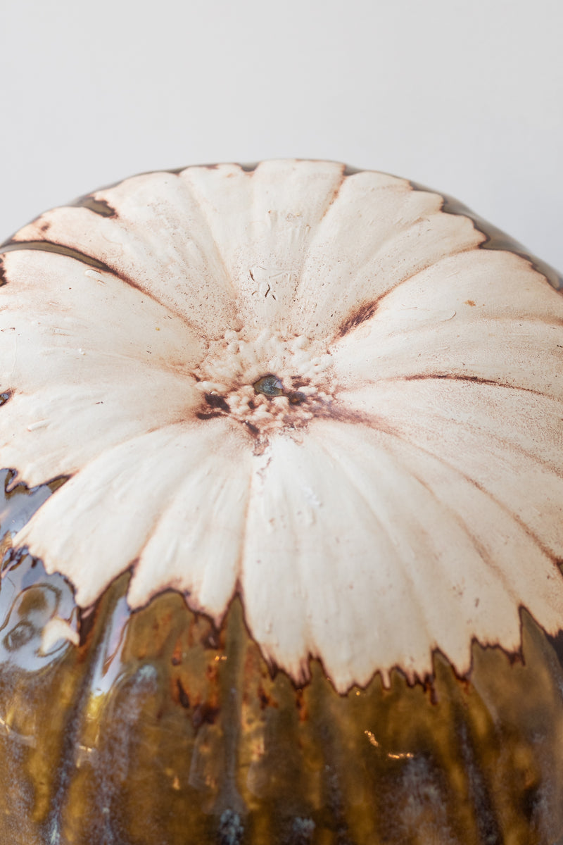 Bottom detail of Beiko Ceramics rust glazed pumpkin bowl 