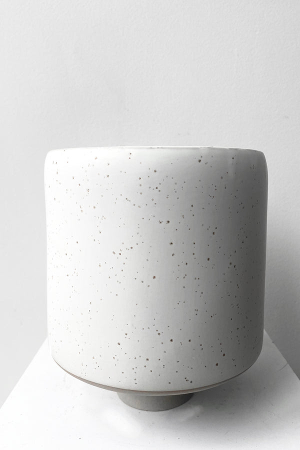 A full frontal view of Hagi Cachepot Vase white against white backdrop