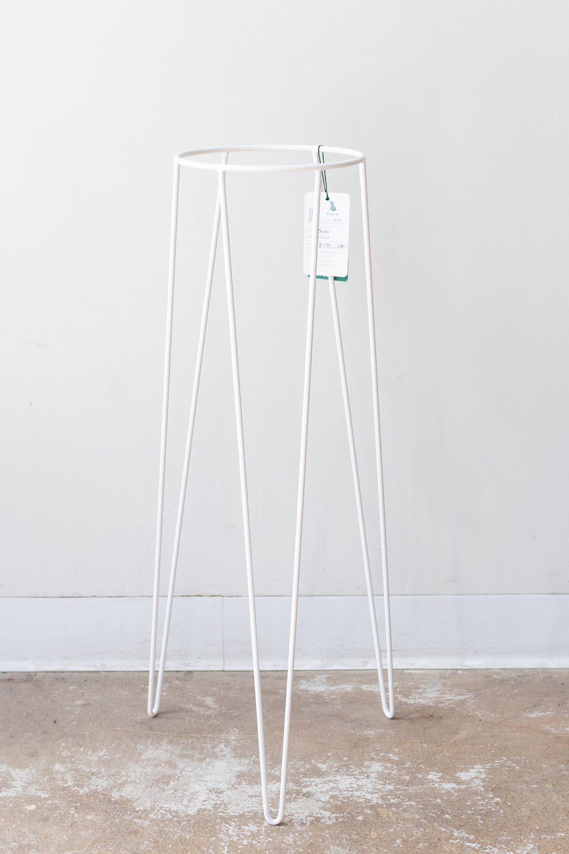 White Neo plant stand by Bujnie